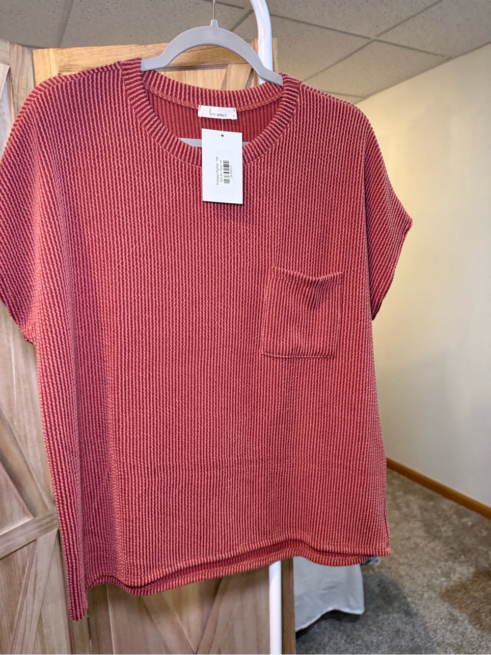 Women's Short Sleeve Ribbed Pocket Tee in Dusty Rose